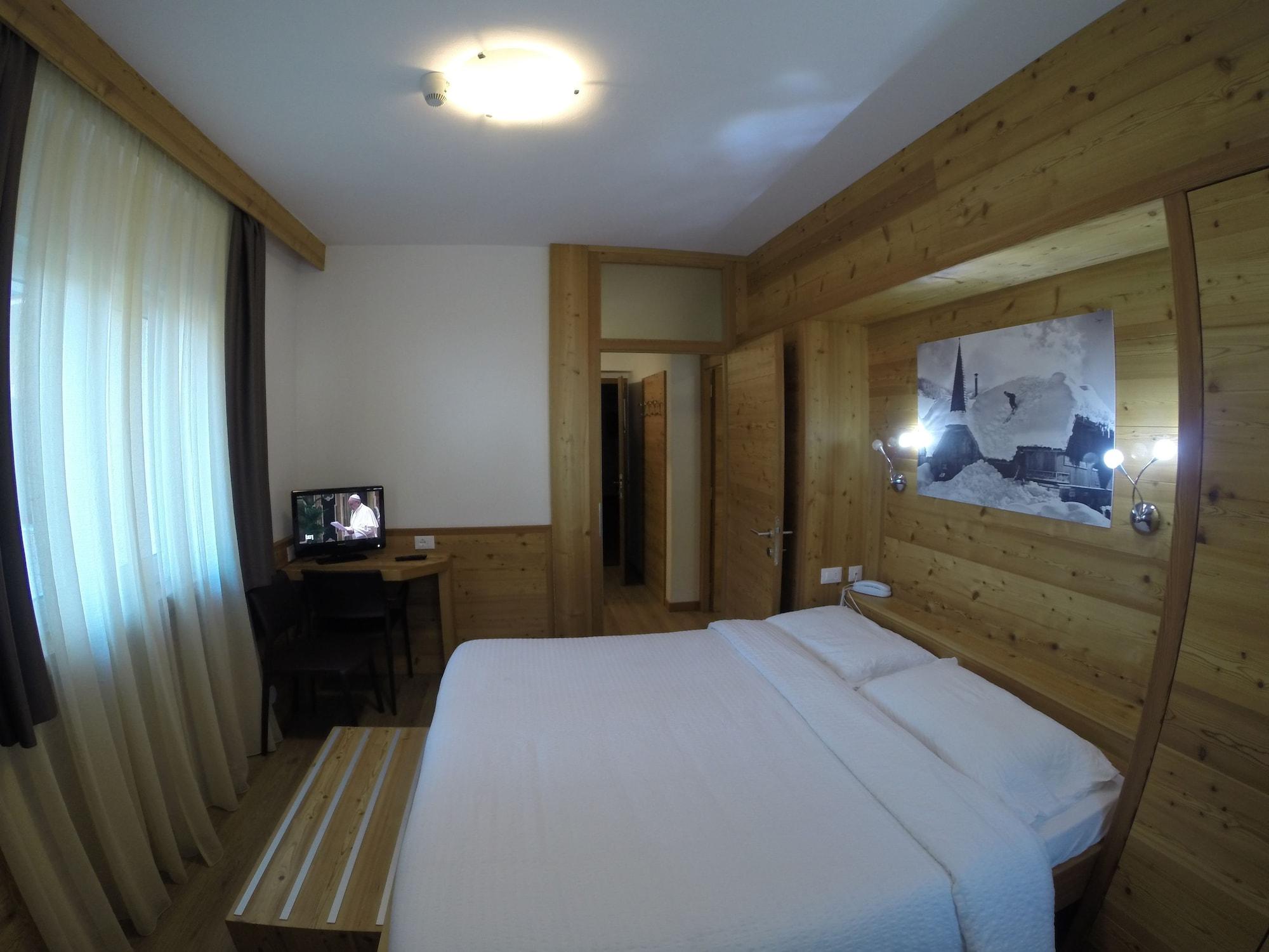 Hotel Garni Arnica ***S Madonna Εξωτερικό φωτογραφία